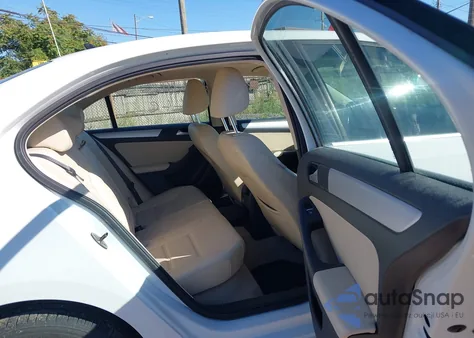 2014 Volkswagen Jetta 1.8T Se z USA, uszkodzony, nr VIN 3VWD07AJ7EM232002